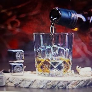 Ajievwu premium 2 whiskey glasses 6 stainless steel ice cube set tongs more New
